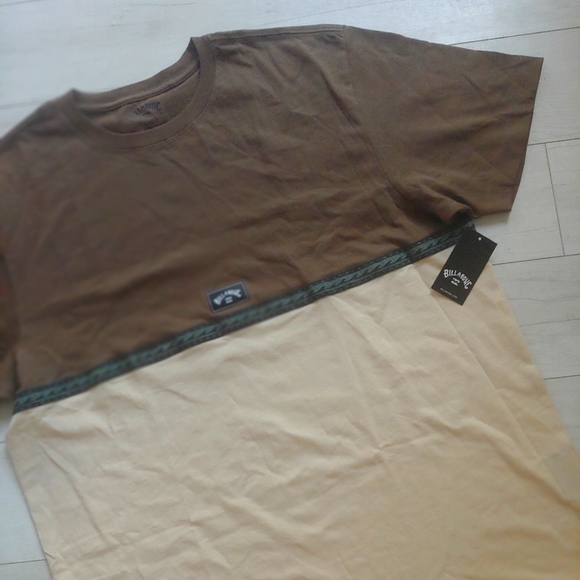 BILLABONG NEW Men's Bash Crew Short Sleeve Shirt - Picture 2 of 10